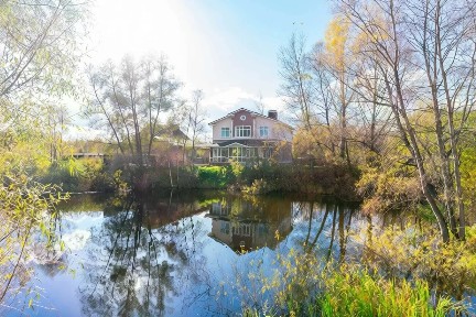 Продается 2-этажный дом, 220 м²