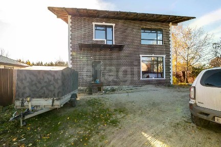 Продается 2-этажный дом, 315 м²