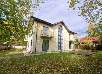Сдается 2-этажный коттедж, 450 м²