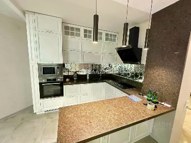 Продаются 3-комн. апартаменты, 104 м²
