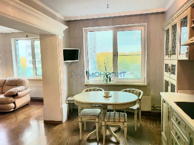 Продается многокомнатная квартира, 155 м²