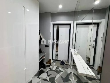 Продается 2-комн. квартира, 100,5 м²