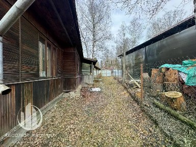 Продается 1/2 часть 2-этажного дома, 135,3 м²