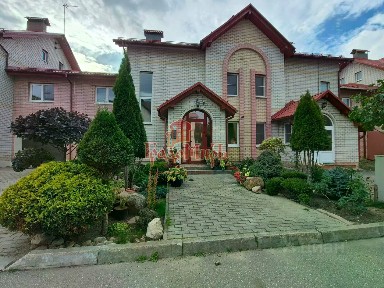 Продается 4-этажный дом, 264,9 м²