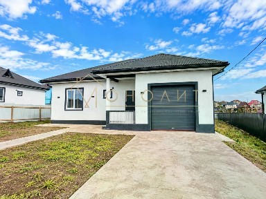 Продается 1-этажный дом, 180 м²