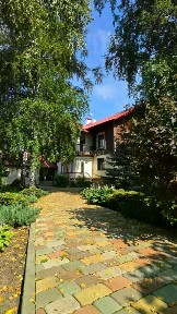 Свердловская область, Белоярский муниципальный округ, Растущий поселок, ул. Бобровская, 11