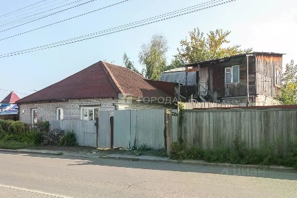 Продается 1/2 часть дома, 132 м²