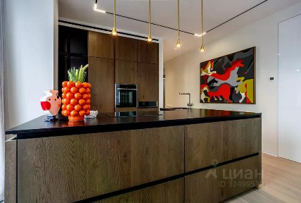 Продается 4-комн. квартира, 116 м²