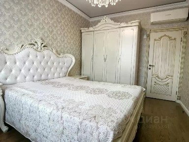 Продаются 3-комн. апартаменты, 98 м²