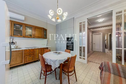 Продается 2-комн. квартира, 68 м²