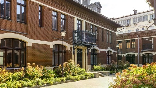 Продается многокомнатная квартира, 387 м²