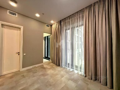Продаются 3-комн. апартаменты, 80 м²