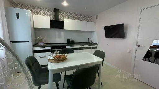 Продается 2-комн. квартира, 57 м²