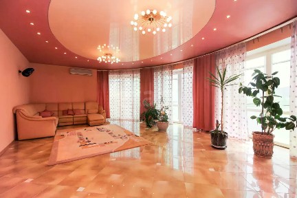 Продается 3-комн. квартира, 165,5 м²
