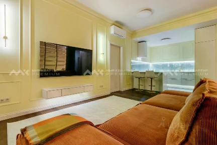 Сдается 2-комн. квартира, 82 м²