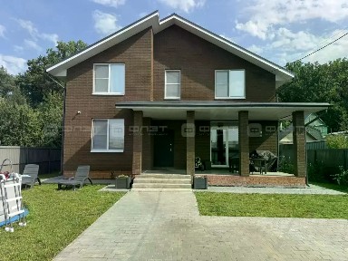 Продается 2-этажный дом, 170 м²