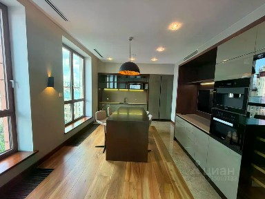 Сдается 4-комн. квартира, 186,4 м²
