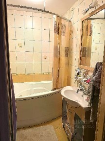 Сдается 4-комн. квартира, 103 м²