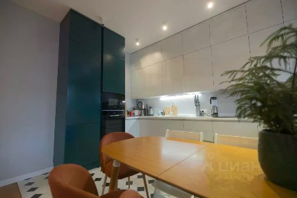 Сдается 3-этажный таунхаус, 170 м²