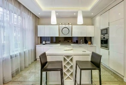 Продается 2-комн. квартира, 115 м²