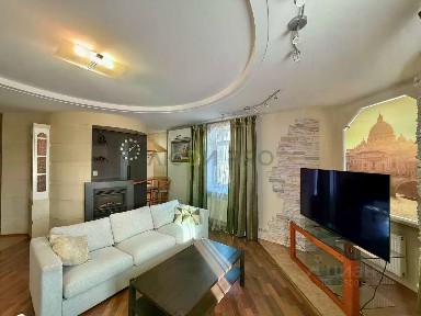 Продается 4-комн. квартира, 107,6 м²
