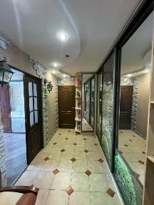 Продается 2-комн. квартира, 65 м²