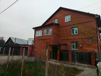 Продается 4-этажный коттедж, 500 м²