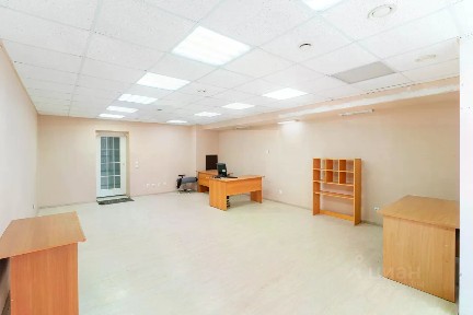 Продается помещение свободного назначения, 696 м²
