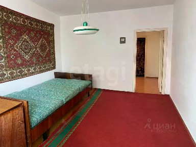Продается 4-комн. квартира, 47,5 м²