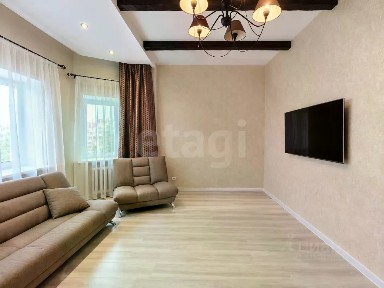 Продается 4-комн. квартира, 143,7 м²