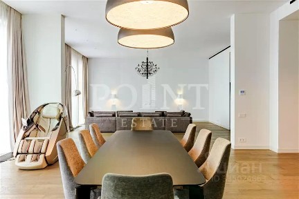 Продается 4-комн. квартира, 253 м²