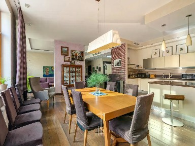 Продается 4-комн. квартира, 250 м²