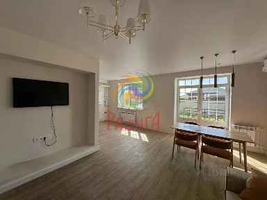 Продается 3-этажный таунхаус, 210 м²