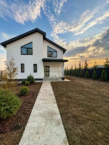 Продается 2-этажный коттедж, 150 м²