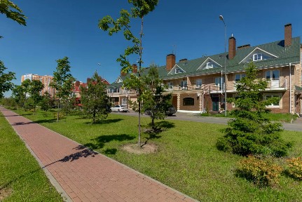 Сдается 3-этажный таунхаус, 240 м²