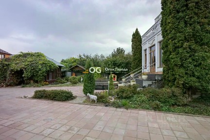 Продается 2-этажный дом, 398 м²