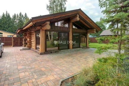 Продается 3-этажный дом, 300 м²