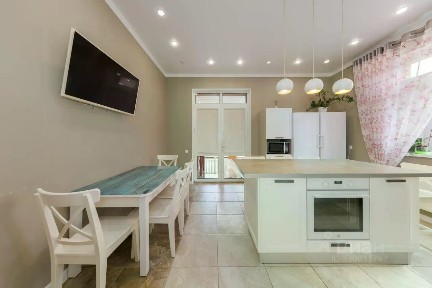 Продается 2-этажный дом, 200 м²