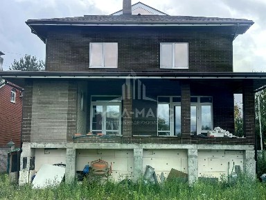 Продается 2-этажный дом, 450 м²