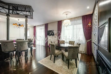 Продается 3-этажный таунхаус, 240 м²