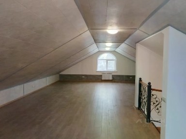 Продается 3-этажный дом, 207 м²
