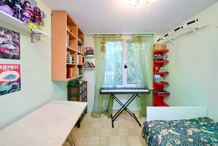 Продается 3-комн. квартира, 42 м²