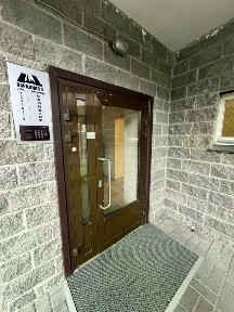 Продается 2-комн. квартира, 106 м²