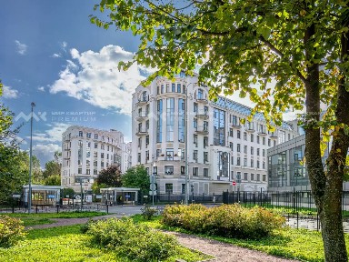 Продается 4-комн. квартира, 139,2 м²