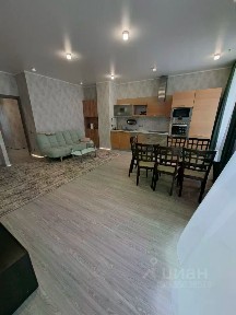 Сдаются 2-комн. апартаменты, 65 м²