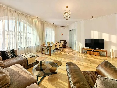 Сдается 4-комн. квартира, 187 м²