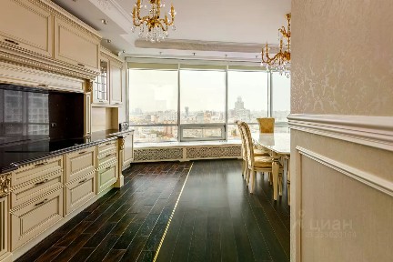 Сдается 4-комн. квартира, 156 м²