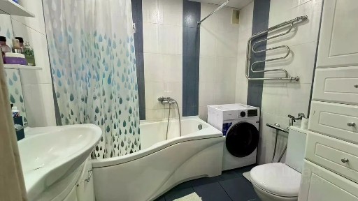 Продается 3-комн. квартира, 64 м²