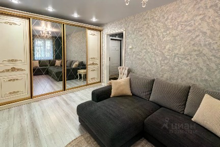 Продается 4-комн. квартира, 65 м²