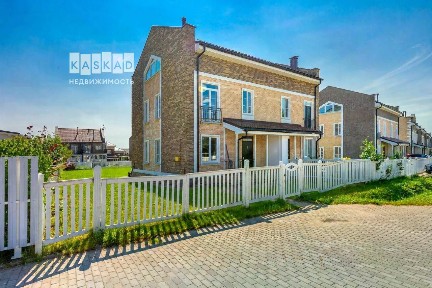 Продается 3-этажный дом, 180 м²